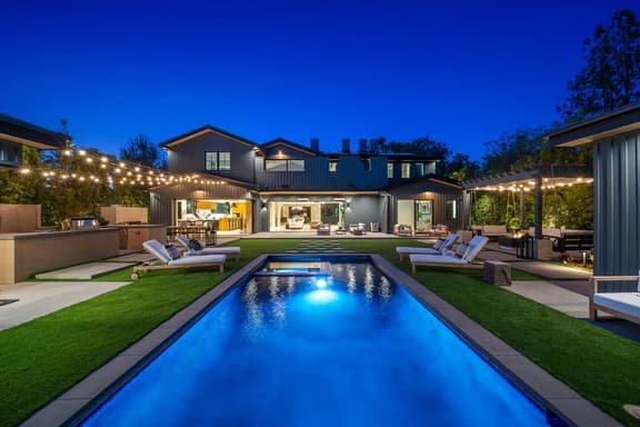 The Grand Escape: Luxe & Private Retreat Near Beverly Hills