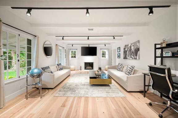 Chic 4-Bedroom Vacation Rental in Studio City – Toluca Lake